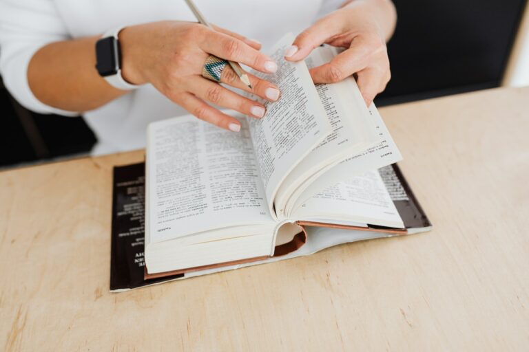 Essay Writing Service by Expert and Online Courses for Translators